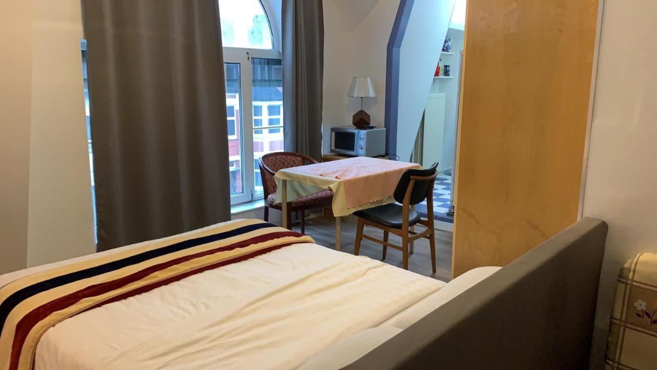Yangs Garden Apartment บรูจส์ ภายนอก รูปภาพ